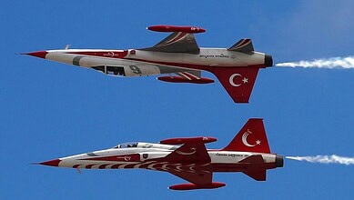 مقاتلات النظام التركي