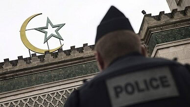 اتحاد المنظمات الإسلامية بفرنسا"