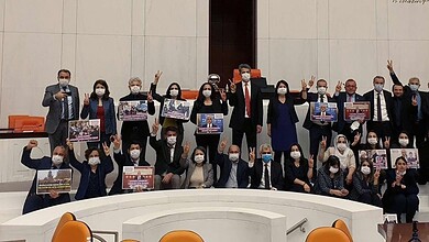 اعتصام داخل البرلمان التركي