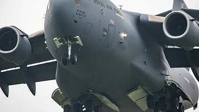 طائرة عسكرية