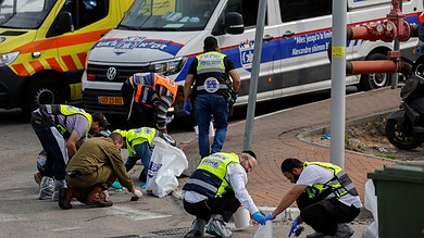 مصرع ثلاثة مستوطنين بهجوم نفذه فلسطيني في الضفة الغربية المحتلة