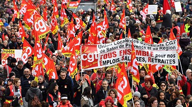 احتجاجات في فرنسا ضد قانون التقاعد