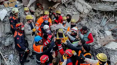 حصيلة ضحايا الزلازل التي ضربت تركيا وسوريا ترتفع إلى أكثر من 41 ألف شخص