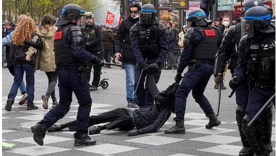 تجدد الاحتجاجات والإضرابات ضد قانون إصلاح نظام التقاعد في فرنسا