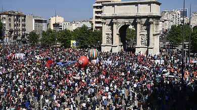 يوم العمال يشعل فتيل الاحتجاجات في فرنسا