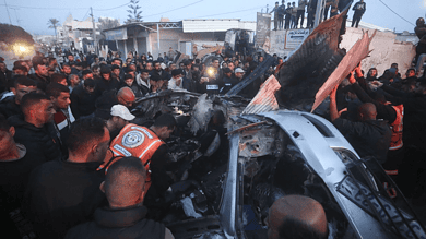 إسرائيل تقصف في غزة وتداهم وتعتقل في الضفة الغربية