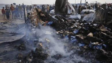Bombing the tents of displaced people in Rafah