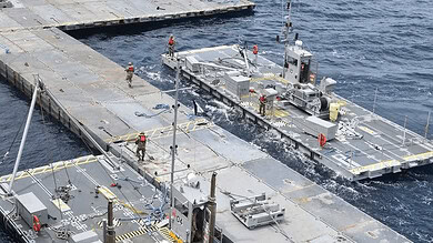 الرصيف العائم قبالة غزة