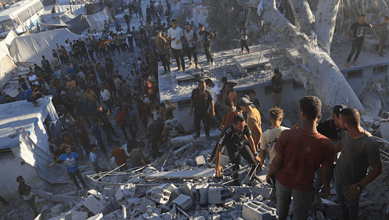 Dozens of casualties occurred as a result of the ongoing Israeli bombing of the Gaza Strip