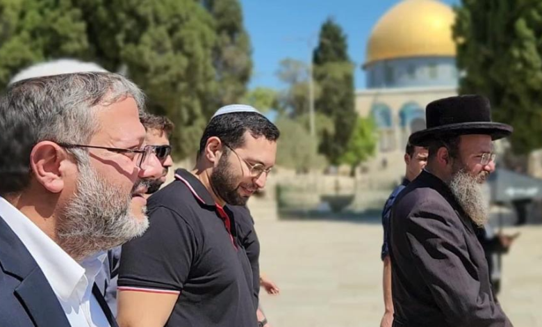 Ben Gvir and settlers storm Al-Aqsa Mosque