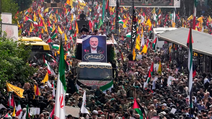 Impressive crowds at funeral of Palestinian leader Ismail Haniyeh