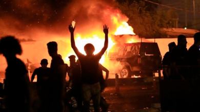 Iraqi protesters set fire to MBC headquarters