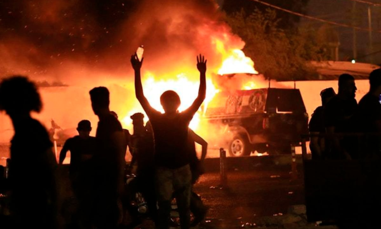 Iraqi protesters set fire to MBC headquarters