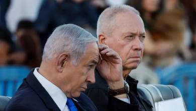 Benjamin Netanyahu and Defense Minister Yoav Galant during a graduation ceremony for officers at a military base near the southern Israeli town of Mitzpe Ramon, October 31, 2024.