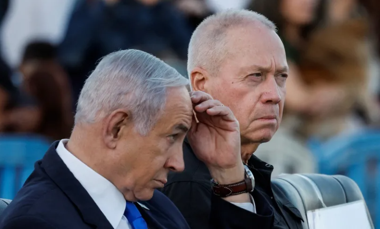 Benjamin Netanyahu and Defense Minister Yoav Galant during a graduation ceremony for officers at a military base near the southern Israeli town of Mitzpe Ramon, October 31, 2024.