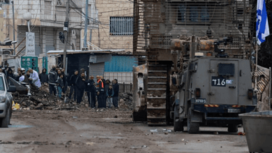 الاحتلال الإسرائيلي يواصل حصار جنين بالضفة الغربية وارتكاب الجرائم فيها