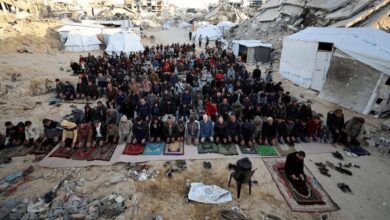 إسرائيل توسع غزوها البري في رفح وترفض مقترح القاهرة لوقف النار