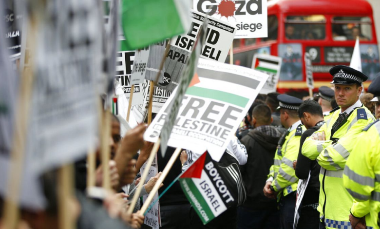 بريطانيا: نصف مليون متظاهر يطالبون بوقف الإبادة الجماعية في غزة