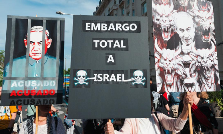 إسبانيا تدعو إلى معاقبة إسرائيل وفرض حظر شامل على تصدير الأسلحة إليها