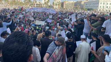 ليبيا: مظاهرات تطالب بتشكيل لجنة أزمة مؤقتة تتولى إدارة شؤون البلاد