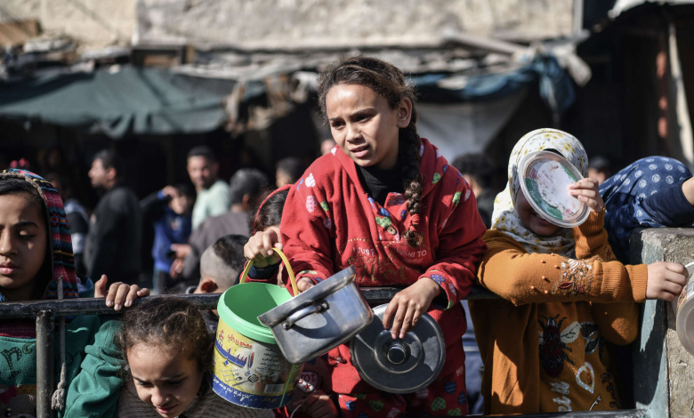 غزة تشهد أسوأ أزمات الجوع في العالم بسبب الحصار الإسرائيلي