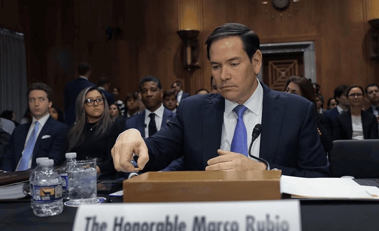 Marco Rubio: La Syrie pourrait être à quelques semaines d'une guerre civile