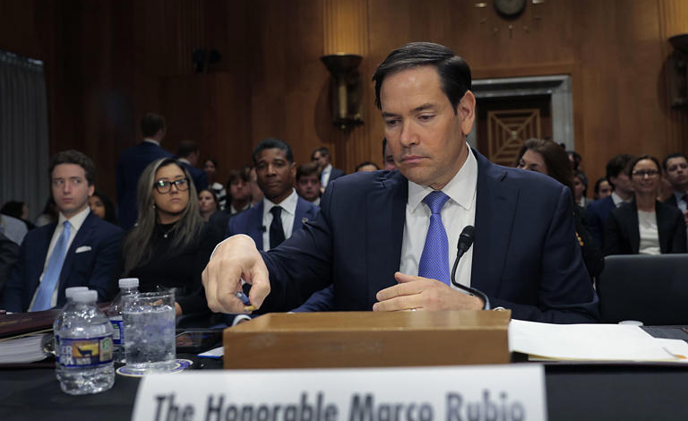 Marco Rubio: La Syrie pourrait être à quelques semaines d'une guerre civile