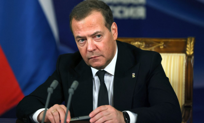 ميدفيديف يرد على ترامب... الأمر السيئ حقا هو حرب عالمية ثالثة