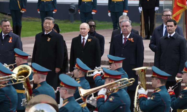 يوم النصر: بوتين يؤكد أن بلاده ستبقى سداً منيعاً في وجه النازية