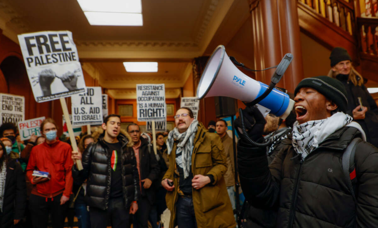 Students Sue Texas University