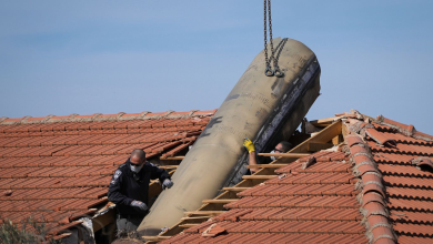 الصواريخ اليمنية تضرب إسرائيل وجيش الاحتلال يزعم اعتراضها