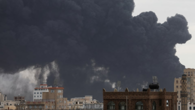 Israël mène des frappes sur Sanaa et son aéroport