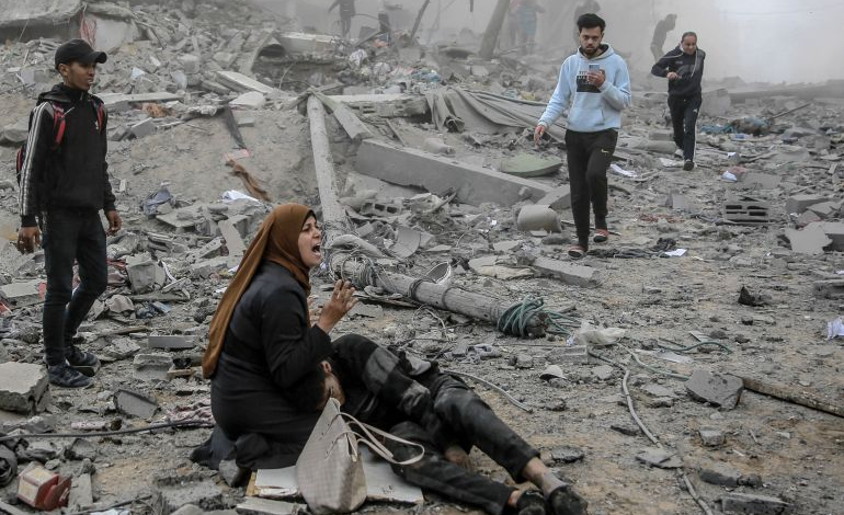 الإبادة في غزة... سقوط عشرات الشهداء بنيران قوات الاحتلال الإسرائيلي