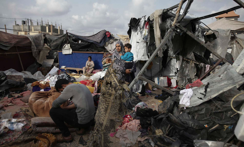 L'armée israélienne tue 46 Palestiniens attendant de l'aide à Khan Younès