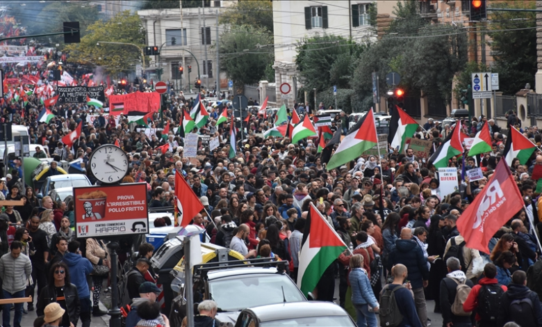 الإيطاليون ينتفضون ضد مواقف ميلوني من الحرب على غزة ويطالبون بوقف تصدير الأسلحة لإسرائيل ومعاقبتها