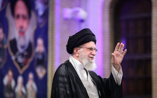 خامنئي يرفض المقترح الأمريكي الذي يتضمن وقف أنشطة تخصيب اليورانيوم في إيران