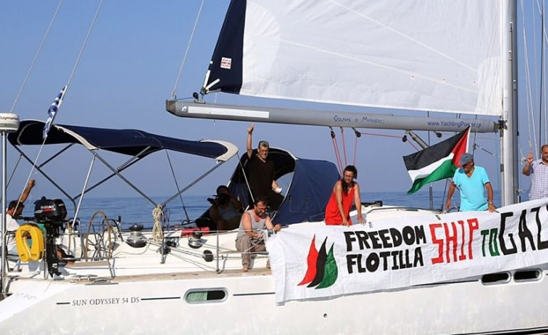 Des drones israéliens survolent le voilier Madeleine en direction de Gaza