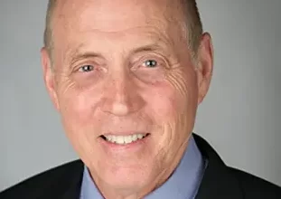 روبرت ماغينيس