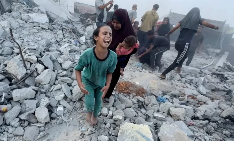 الاحتلال الإسرائيلي ويقتل ويجرح مئات الفلسطينيين في قطاع غزة خلال 24 ساعة