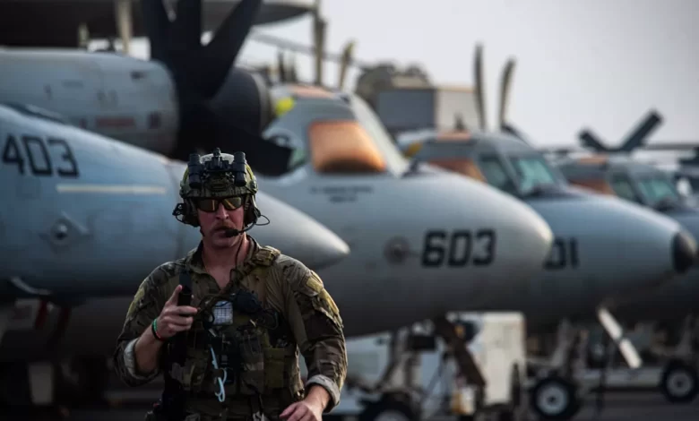 واشنطن تحشد عسكرياً في البحر المتوسط وتحرك قاذفات الشبح بي-2