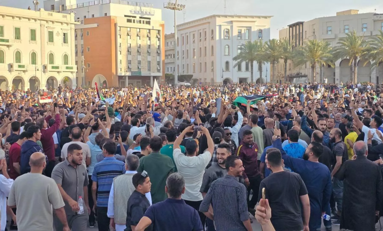 مسلحون يهاجمون ويطلقون النار على جماهير النادي الأهلي الليبي