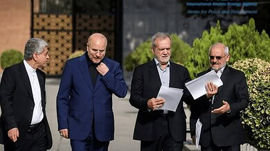 Pezeshkian annonce la suspension de la coopération de l'Iran avec l'AIEA