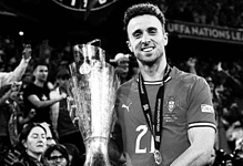 وفاة مهاجم ليفربول ديوغو جوتا بحادث سير في إسبانيا